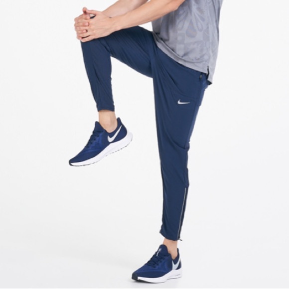 Nike Other - Nike
Men's Phenom Elite Dri-FIT Woven Running Pants Size Large